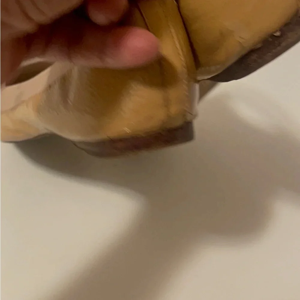 Tory burch tan color patent letter flat shoes